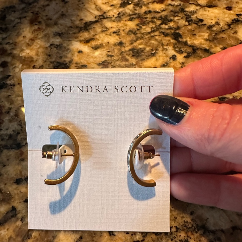 Kendra Scott earrings- new!
